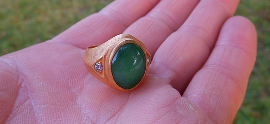 Metal detecting finds - emerald and diamond ring