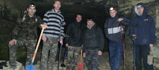 Team 95 - Adventure metal detecting in caves