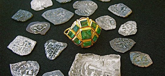 Emerald Treasure Ring found with the Minelab Excalibur waterproof metal detector