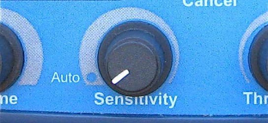 Sovereign GT metal detector Sensitivity control