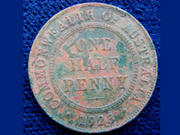 metal-detector-finds-half-penny.jpg metal-detector-finds-half-penny.jpg