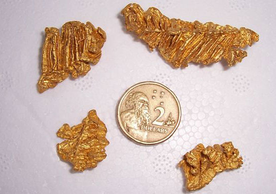 Crystal gold collection forund with a Minelab metal detector
