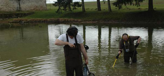 La pochette centrale du wader est trÃ¨s pratique pour y stocker les dÃ©chets.